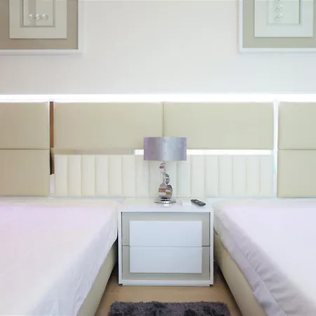 Rocha Prime - Bedzy Lux Apartment *
